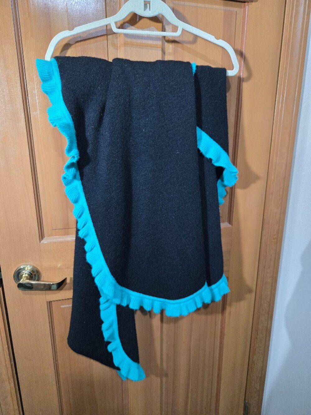 Lombaggi Knitwear Ruffled Poncho Shawl